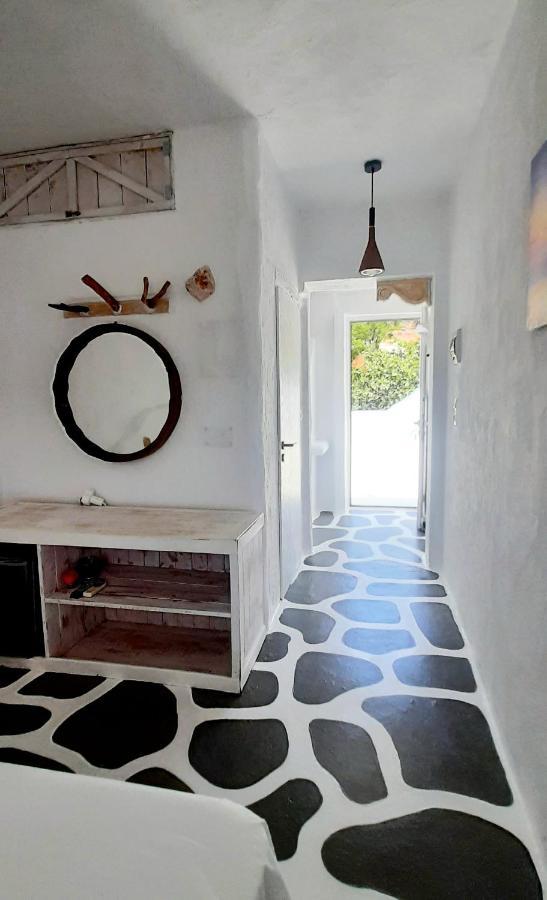 By The Sea Rooms, Avlaki Porto Rafti Exterior photo