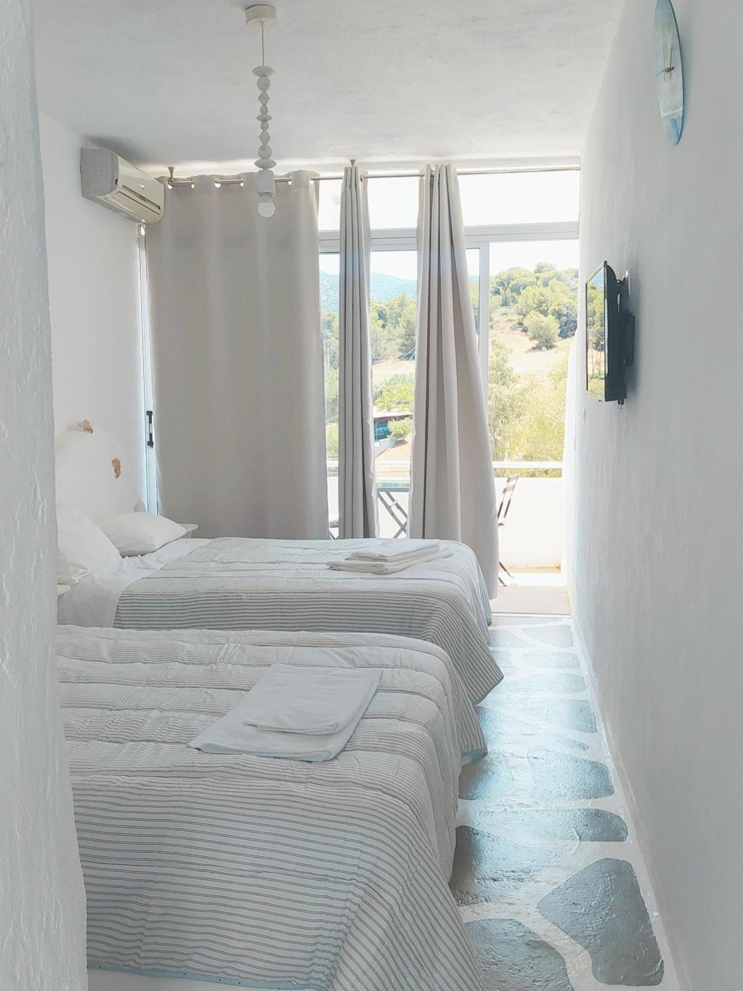 By The Sea Rooms, Avlaki Porto Rafti Exterior photo