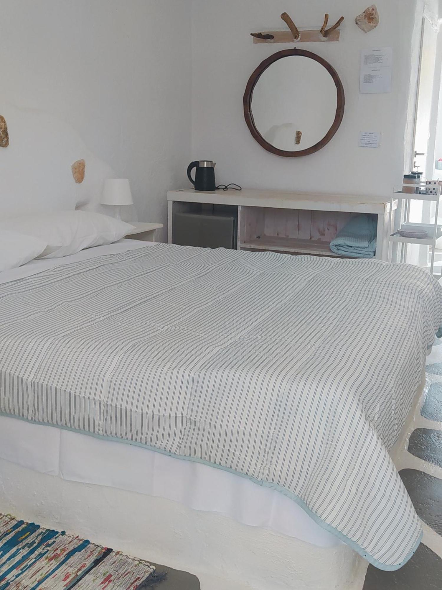 By The Sea Rooms, Avlaki Porto Rafti Room photo
